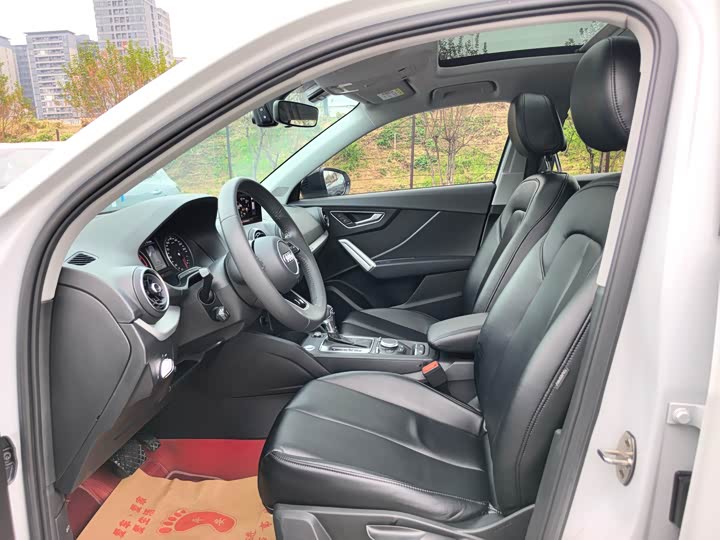 Фото 7 - Audi Q2L