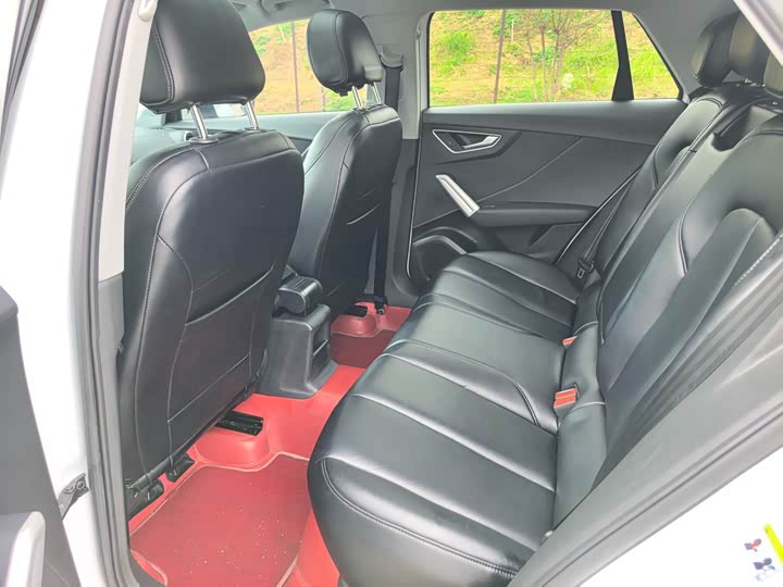 Фото 8 - Audi Q2L