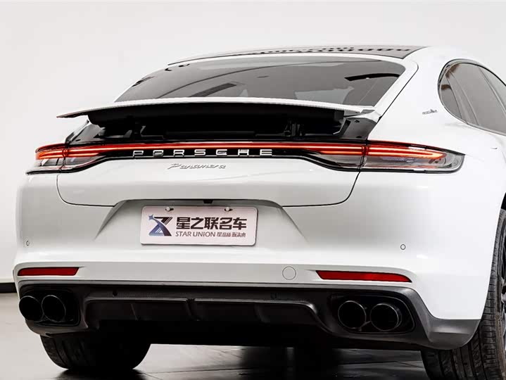 Фото 8 - Porsche Panamera