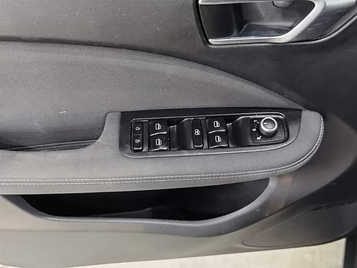 Фото 9 - Leapmotor T03