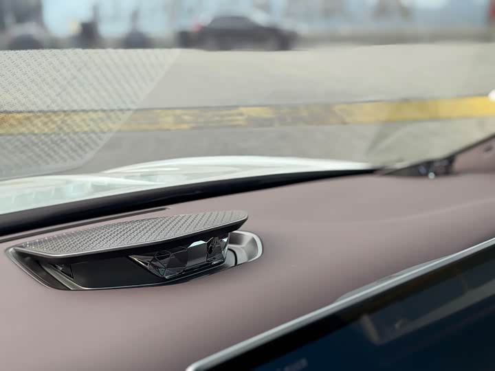 Фото 8 - Denza Z9GT