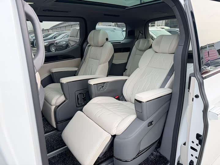 Фото 6 - Zeekr 009