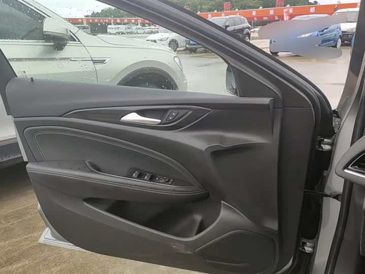 Фото 7 - Buick Regal