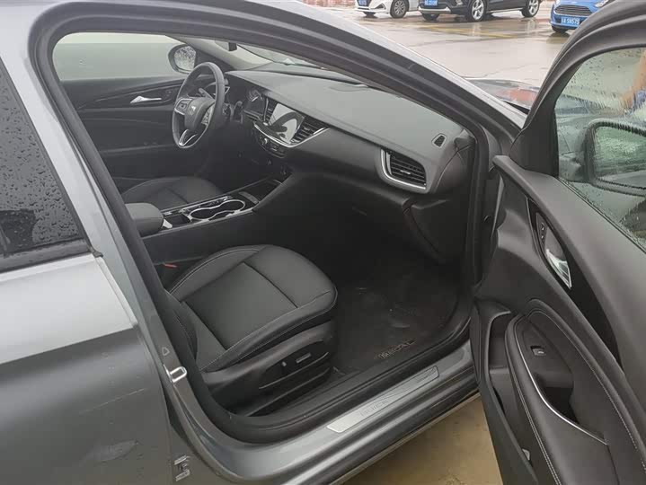 Фото 8 - Buick Regal