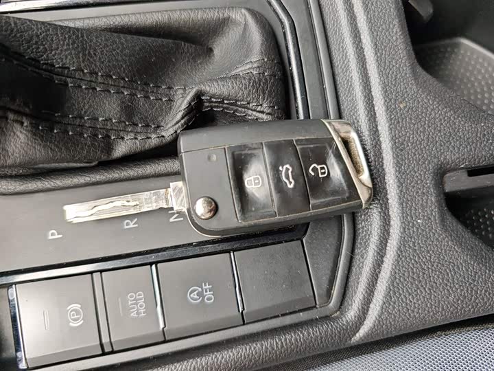 Фото 9 - Volkswagen Lavida