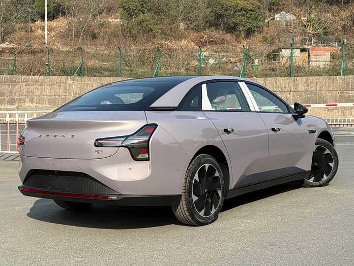 Фото 5 - XPeng Mona M03