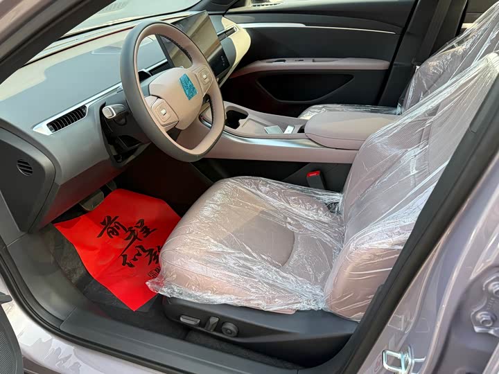 Фото 7 - XPeng Mona M03