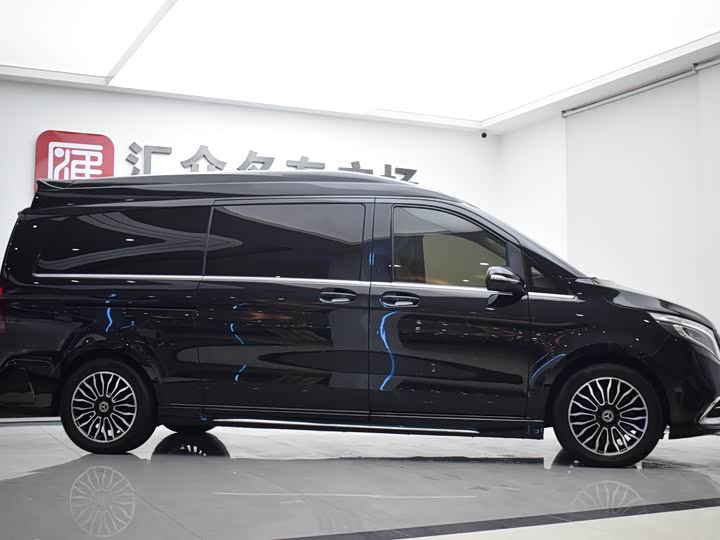 Фото 4 - Mercedes-Benz V-Class