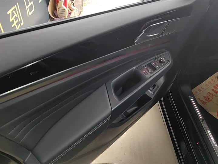 Фото 7 - Volkswagen Passat