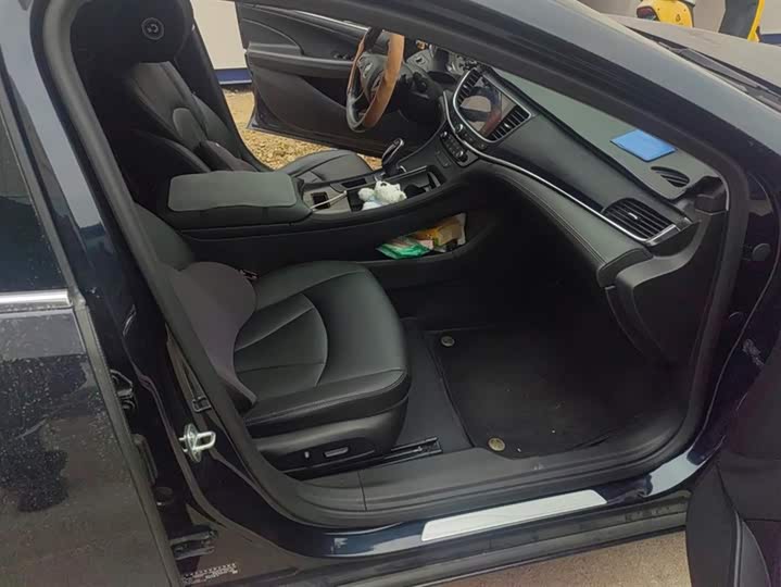 Фото 8 - Buick LaCrosse