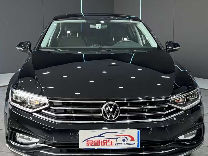 Фото 2 - Volkswagen Magotan