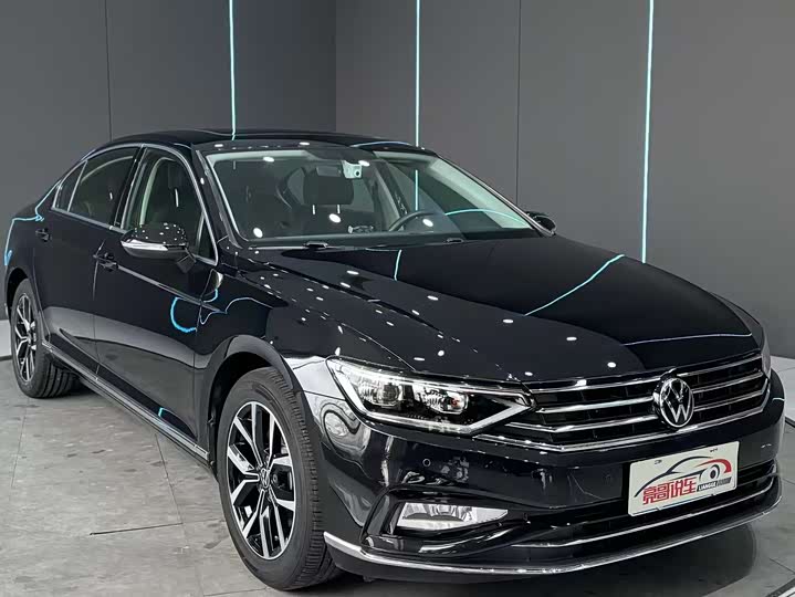 Фото 3 - Volkswagen Magotan