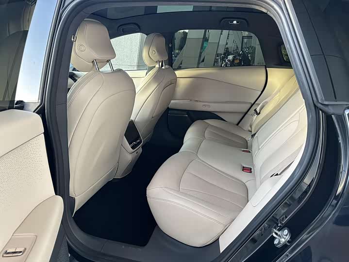 Фото 6 - XPeng F57