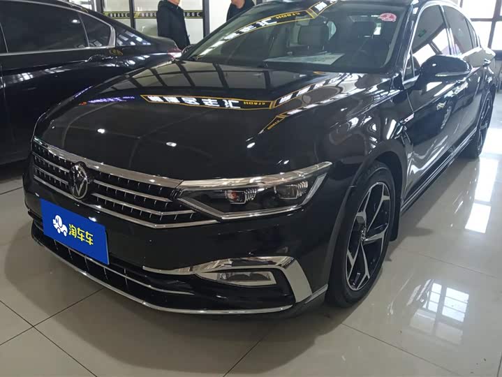 Фото 1 - Volkswagen Magotan