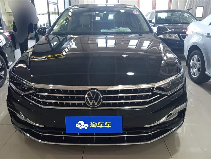 Фото 2 - Volkswagen Magotan