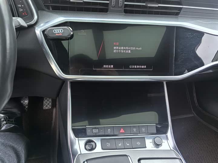 Фото 9 - Audi A6L Hybrid