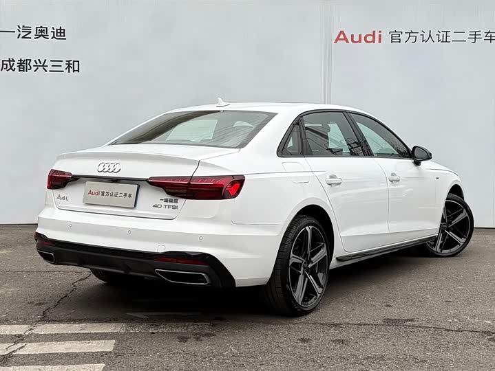 Фото 4 - Audi A4L