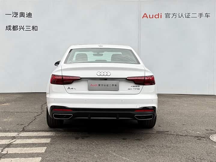 Фото 5 - Audi A4L