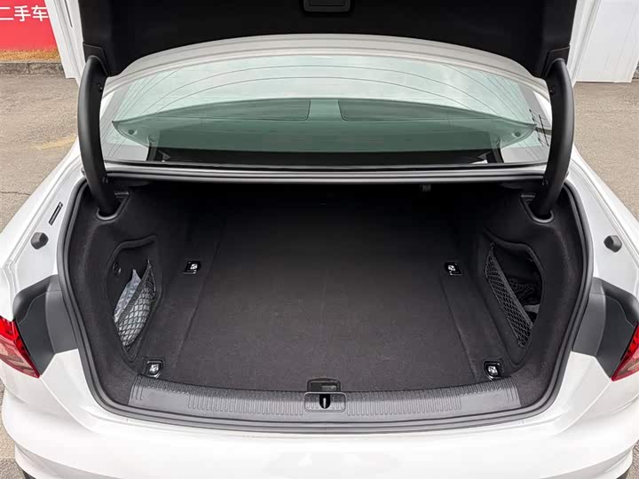 Фото 7 - Audi A4L