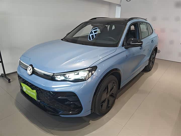 Фото 2 - Volkswagen Tiguan L Pro