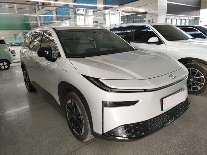 Фото 4 - Toyota bZ3X