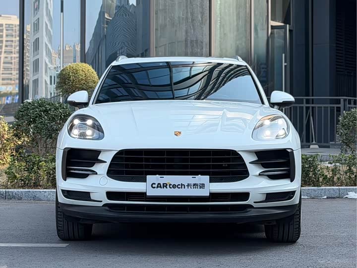 Фото 2 - Porsche Macan