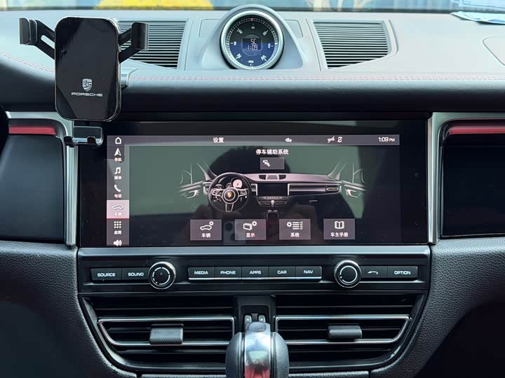 Фото 9 - Porsche Macan