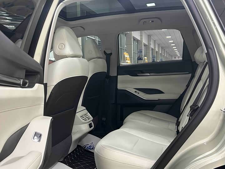 Фото 6 - Haval H6