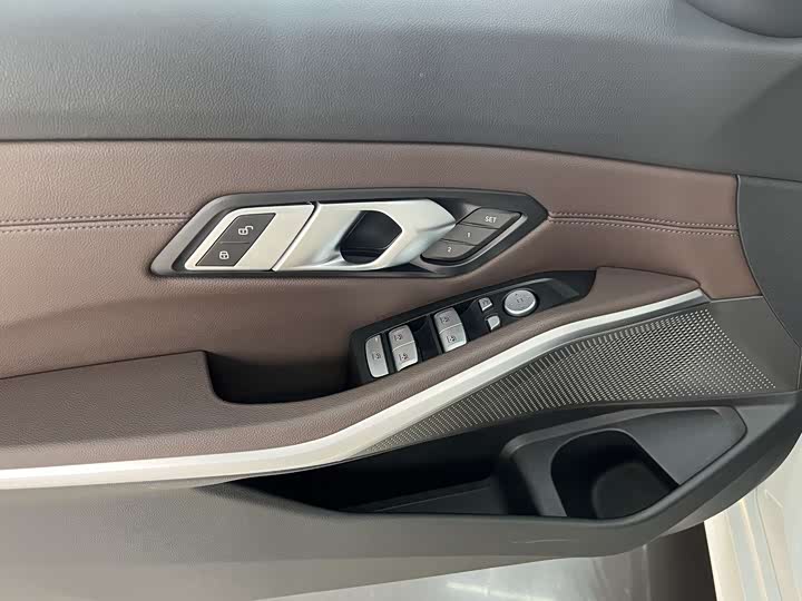 Фото 8 - BMW 3 Series