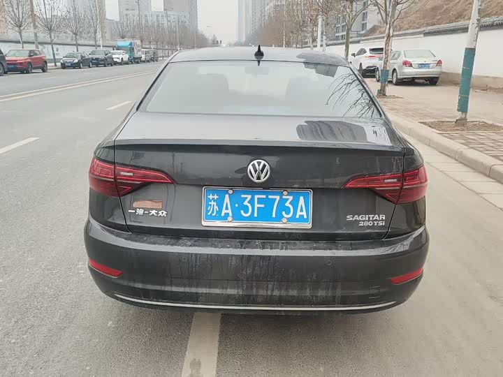 Фото 8 - Volkswagen Sagitar L