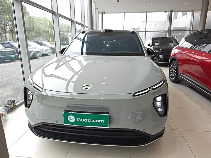 Фото 3 - Nio EC6