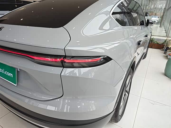 Фото 8 - Nio EC6