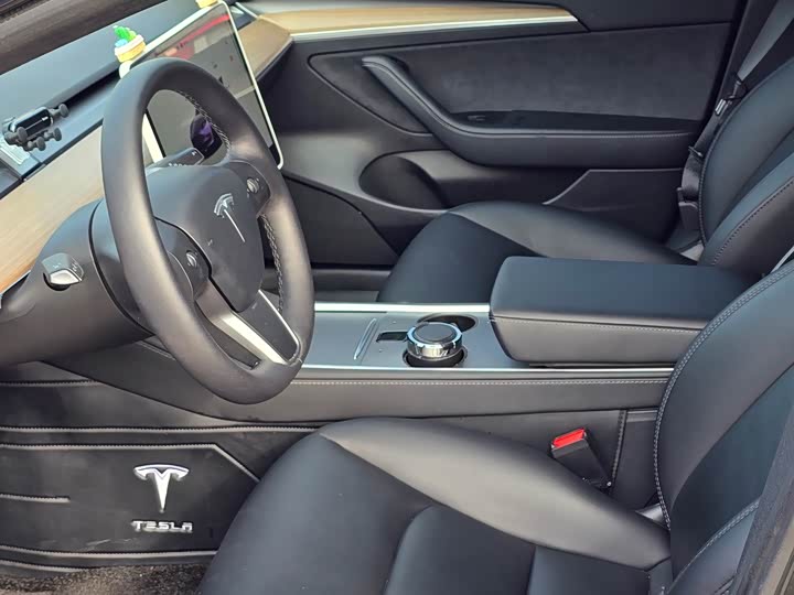 Фото 7 - Tesla Model 3