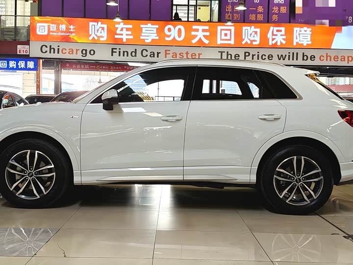 Фото 2 - Audi Q3