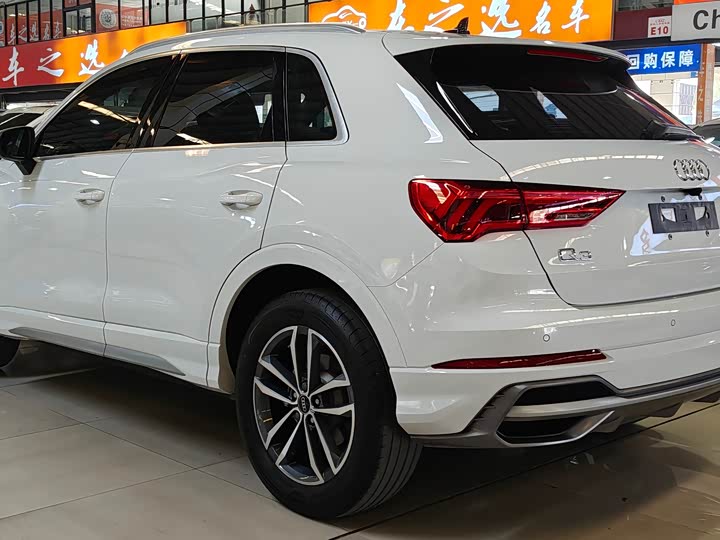 Фото 7 - Audi Q3