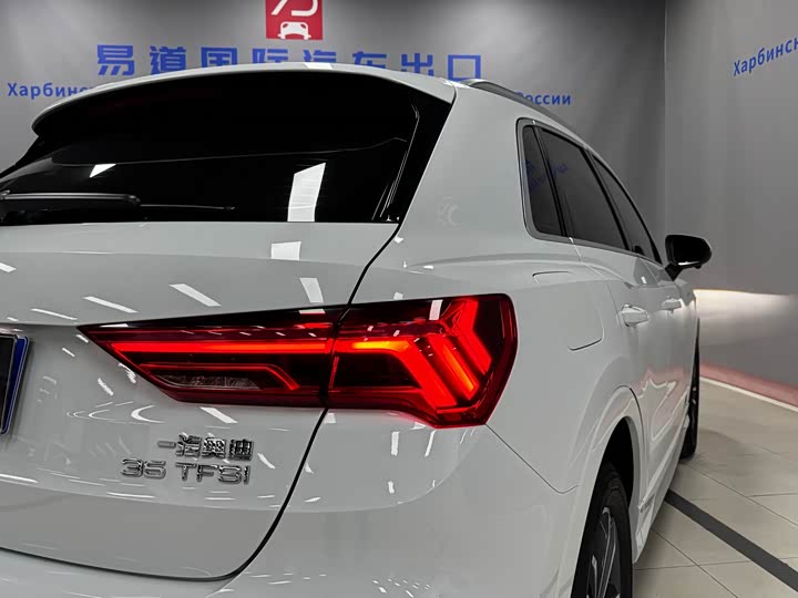 Фото 4 - Audi Q3