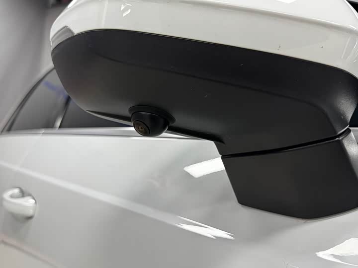 Фото 6 - Audi Q3