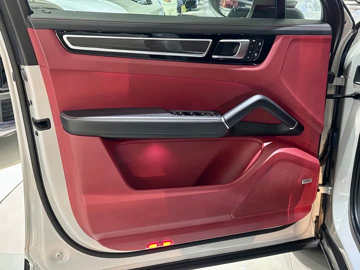 Фото 9 - Porsche Cayenne