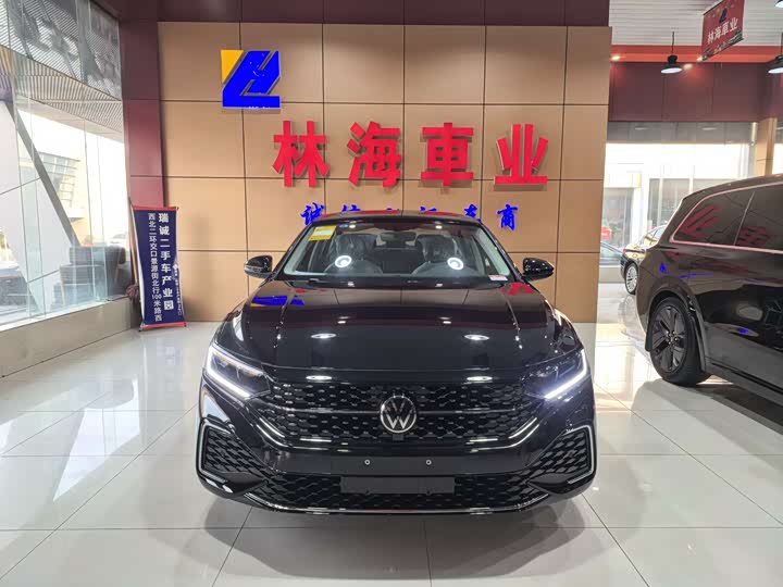 Фото 1 - Volkswagen Passat