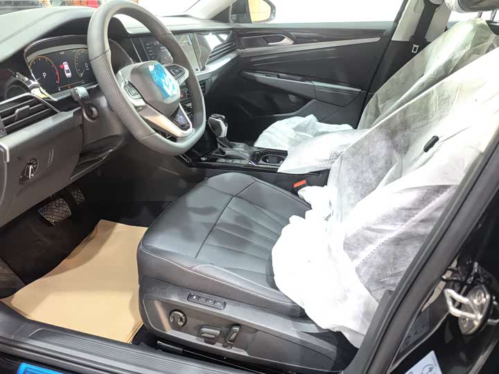 Фото 5 - Volkswagen Passat