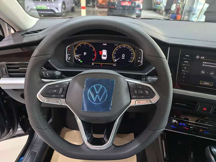 Фото 9 - Volkswagen Passat