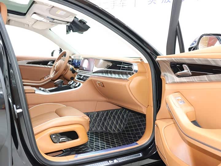 Фото 8 - Hongqi H9