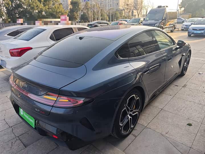 Фото 7 - Xiaomi SU7