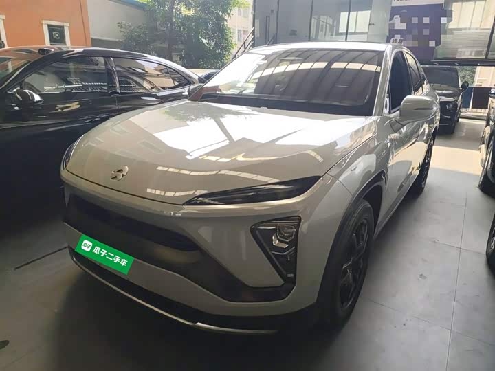 Фото 2 - Nio EC6