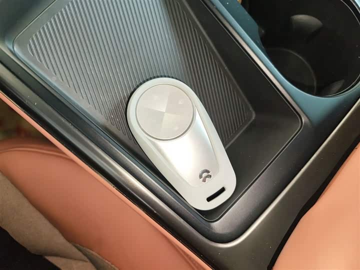 Фото 9 - Nio EC6