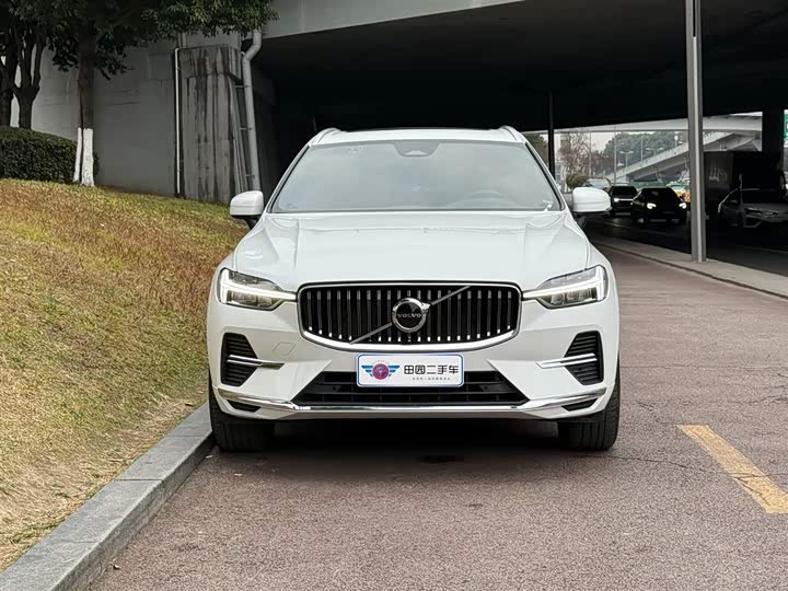Фото 2 - Volvo XC60