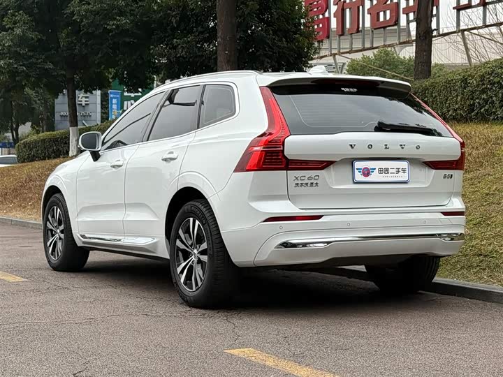 Фото 4 - Volvo XC60