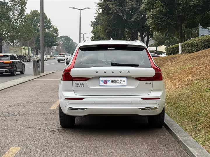 Фото 5 - Volvo XC60