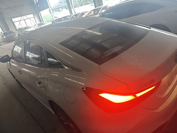 Фото 5 - MG Motor 5