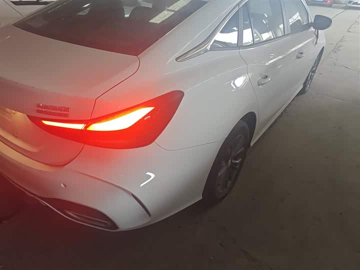 Фото 8 - MG Motor 5